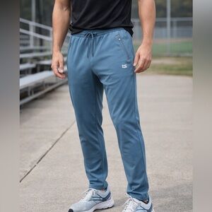 Gradual Mens Athletic Jogger Pants Size L NWT